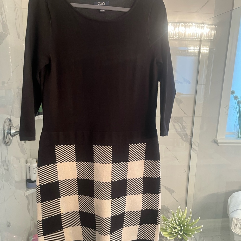 CHAPS SIZE LARGE KNIT PULL ON MOD DRESS